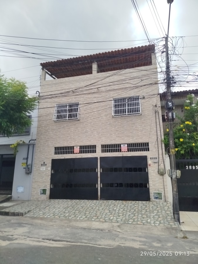 Casa, 6 quartos, 183 m² - Foto 1