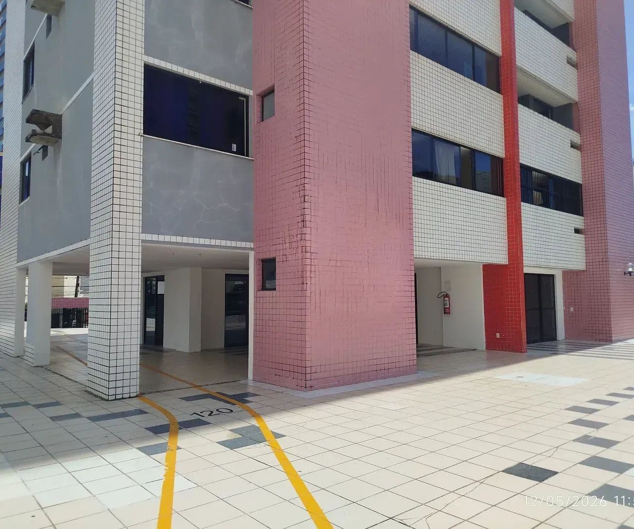 Adquira Agora Este Apartamento Com 03 Suítes