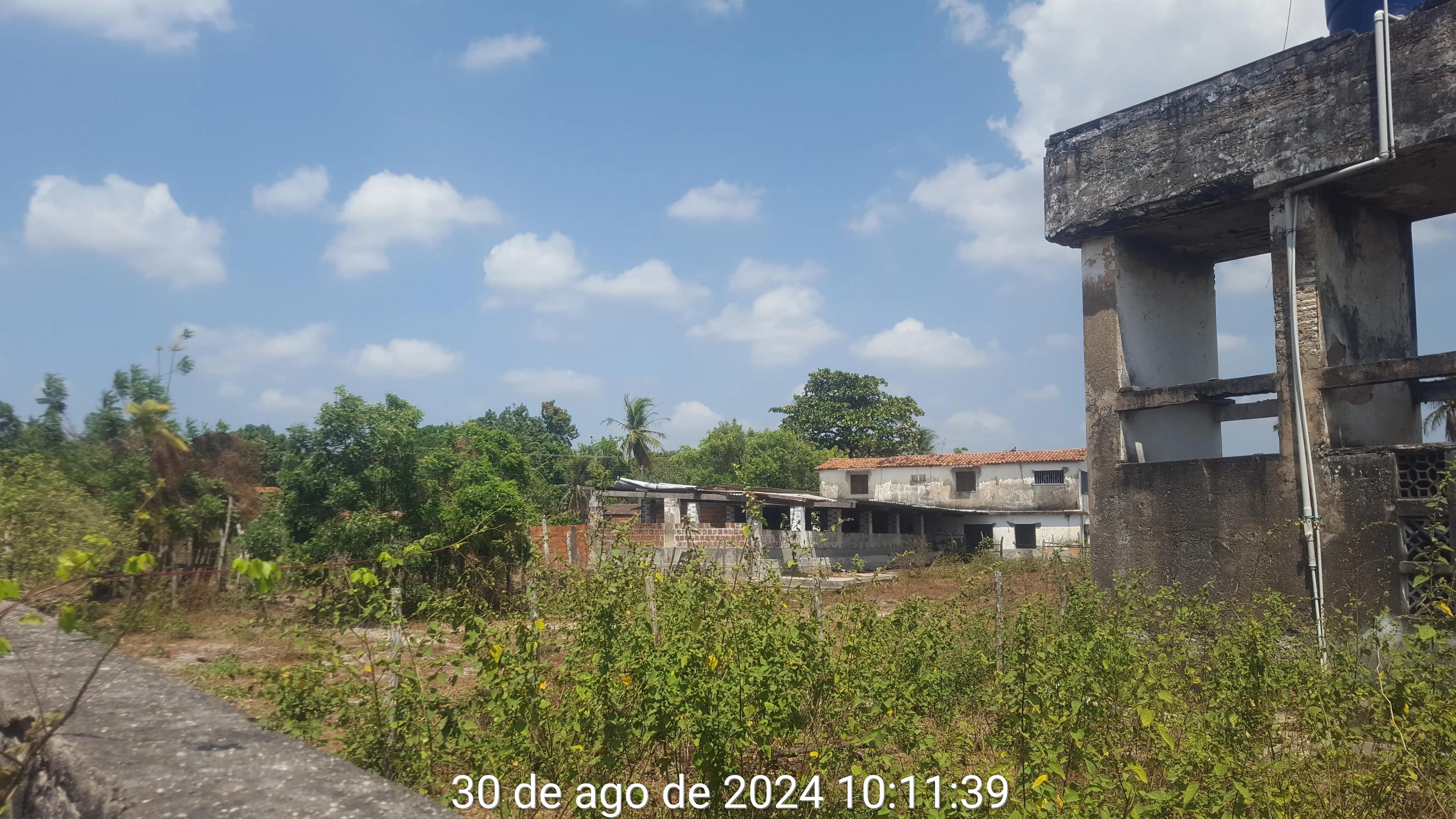 Lote/Terreno na Avenida Manoel Feliciano de Lima, SN, Camara em Aquiraz, por R$ 1.500/Mês - Viva Real