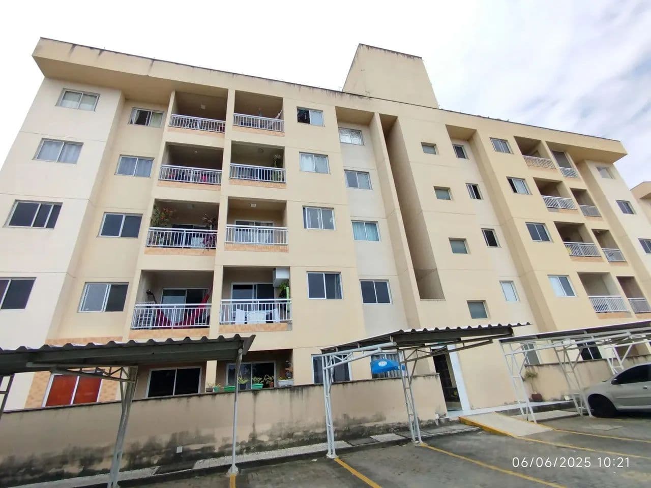 Vende-SE Apartamento DE 02 Quartos Com Elevador E Piscina NA Cajazeiras EM Fortaleza CearÁ