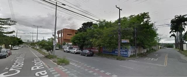 Lote/Terreno na Rua Crisanto Moreira da Rocha, 1132, Sapiranga em Fortaleza, por R$ 13.000/Mês - Viva Real