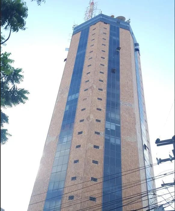 Vende-SE Sala Comercial NO Dionísio Torres Com 34M²
